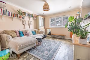 Lounge- click for photo gallery